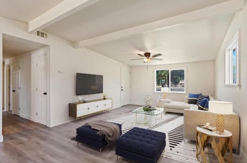 2720 Sparks Way, Modesto CA  95350-1744 exterior