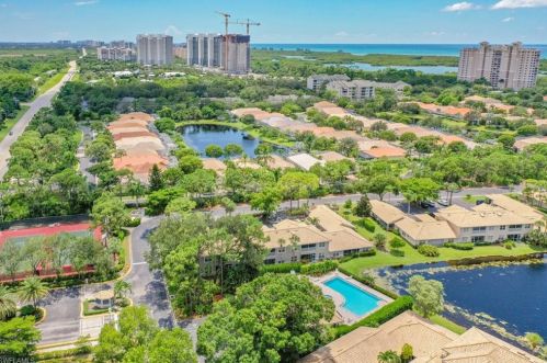 298 Emerald Bay Cir, Naples FL  34110-8608 exterior