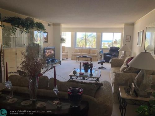 2000 Ocean Blvd, Delray Beach FL  33483-6436 exterior