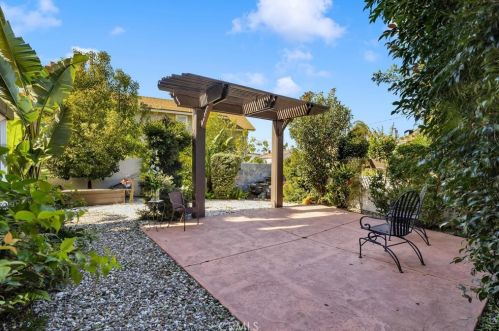 2340 Robinhood Pl, Orange CA  92867-1851 exterior