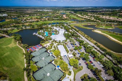 9053 Cascada Way, Naples FL  34114-6465 exterior
