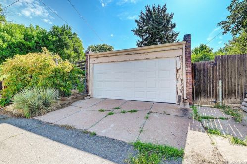 1583 Eudora St, Denver CO 80207-1034 exterior