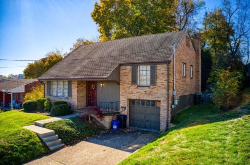 1570 Critchfield Dr, Bridgeville, PA 15017-2666