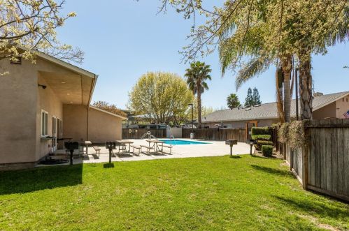 5878 Garlic Farms Dr, Gilroy CA  95020-8090 exterior