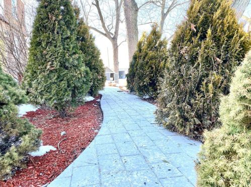 4795 53rd Ave, Hobart, IN 46342-4809