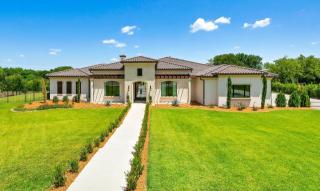 4901 Arbol Ct, Fort Worth, TX 76126-1847