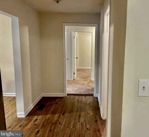 31 Richland Rd, Fredericksburg VA  22406-4211 exterior