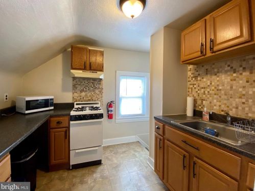 308 Cooper St, Camden NJ  08108-2223 exterior