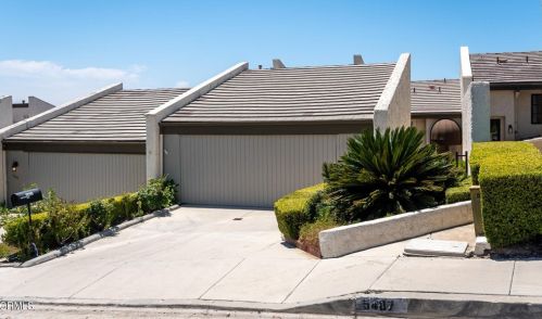 5407 Godbey Dr, La Canada, CA 91011-1835