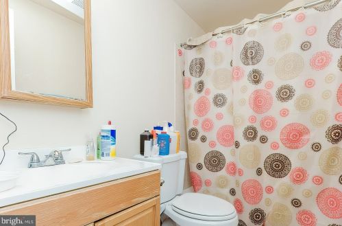 1057 Jefferson Ave, Charles Town WV  25414-1121 exterior