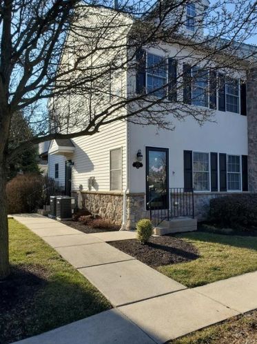 1795 Chateau Pl, Easton, PA 18045-5469
