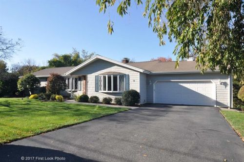 21 Plantation Dr, Cumberland, RI 02864-3505