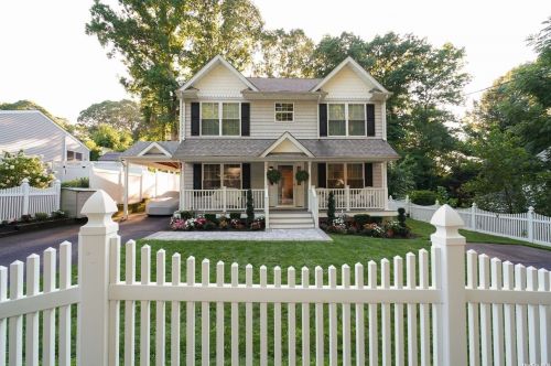 58 Beaver Dr, San Remo, NY 11754-2208
