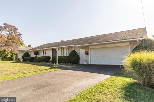 25 Eisenhower Blvd, Duncannon, PA 17020-9607
