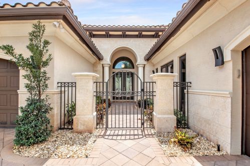 8349 Hawks Gully Ave, Delray Beach, FL 33446-9675