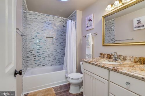 289 Packett Dr, Charles Town WV  25414-5099 exterior