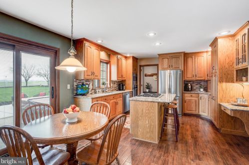 75 Maple Ave, Bareville PA  17540-9602 exterior