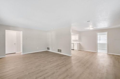 645 Stone St, Deland FL  32720-3244 exterior