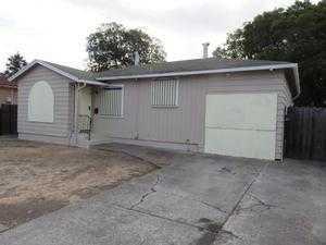 330 Ashton Ave, Oakland, CA 94603-2112