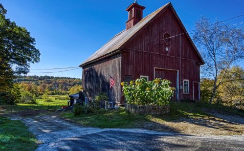3 Breakneck Rd, Unity NH  03773-1818 exterior