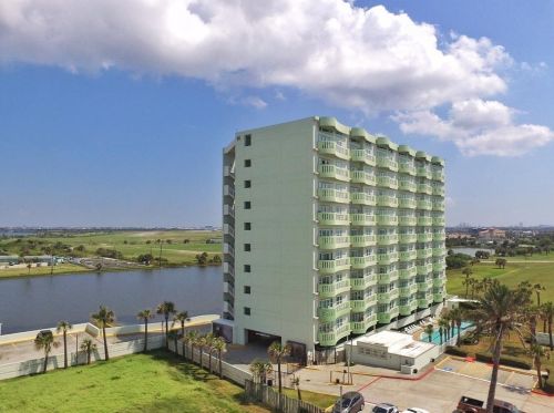 9420 Seawall Blvd, Galveston TX  77554-9777 exterior