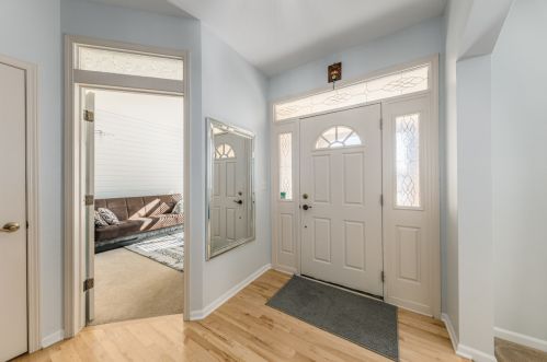 1648 Hunter Rd, Waukesha, WI 53189-8220