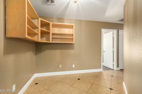 8356 Berridge Ln, Glendale AZ  85305-2555 exterior