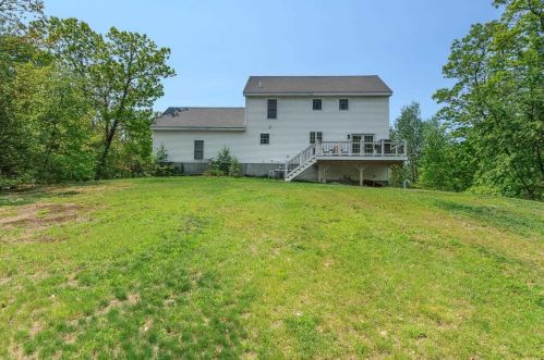 11 Lynwood Rd, Raymond NH  03077-1876 exterior