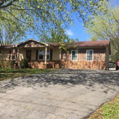 1135 Holladay Rd, Cookeville, TN 38501-4652