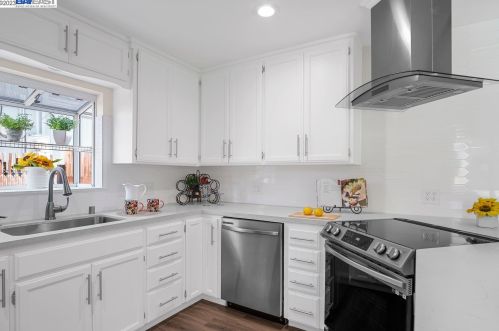 2417 Bellamy St, Modesto CA  95354-3117 exterior