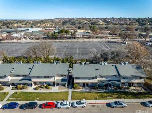 2212 Pine St, Lake Nacimiento, CA 93446-1417
