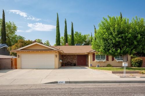 2562 Marcella St, Lancaster, CA 93536-6061