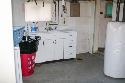 220 10th St, Connellsville PA  15425-2413 exterior