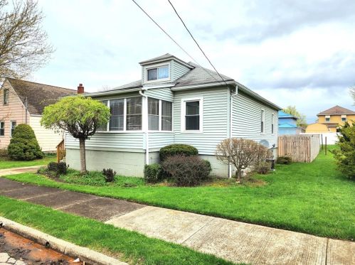 489 Mcclure Ave, Hermitage, PA 16146-4109