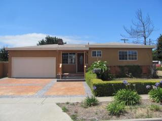 476 Ferris Ave, Marina, CA 93933-4021