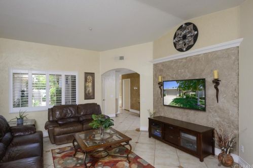 1245 Upland Hills Dr, Upland CA  91784-9167 exterior