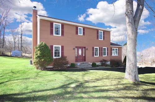 8 Old Sawmill Dr, Beacon Falls, CT 06403-1252