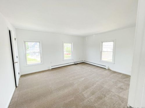 140 Cherry St, Wallingford CT  06492-4015 exterior