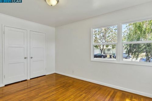 997 Hacienda Ave, San Lorenzo CA  94580-2856 exterior