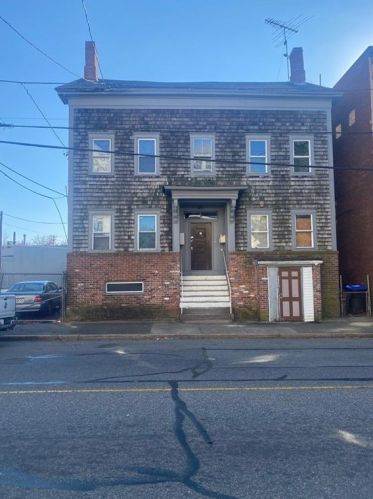 274 Orms St, Providence, RI 02908-4953