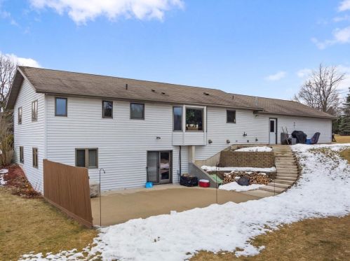 528 Binnacle Pl, Sturgeon Bay, WI 54235-1672