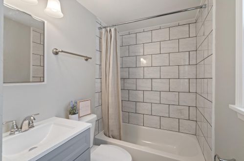 710 101, Milwaukee WI 53214-2504 exterior