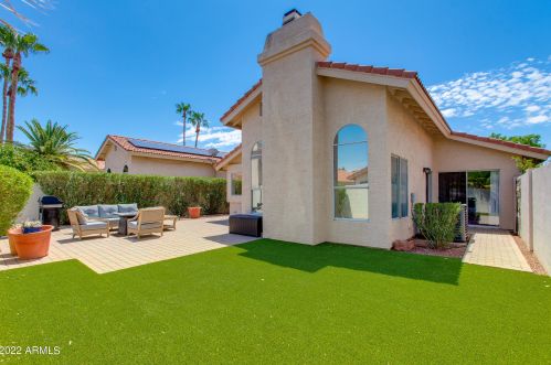 8812 Riviera Dr, Scottsdale AZ  85260-5814 exterior