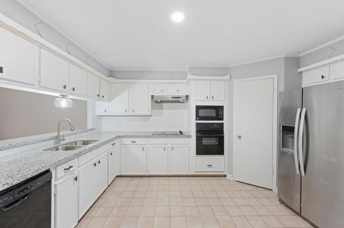 913 Amy Dr, Deer Park, TX 77536-4246