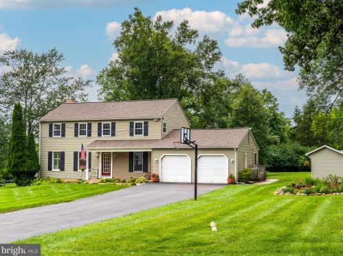 140 Oak St, Downingtown, PA 19335-1710