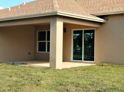 1688 Alvaton Ave, Fort Pierce, FL 34953-4738