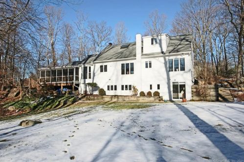 124 Bob Hill Rd, Ridgefield, CT 06877-2028