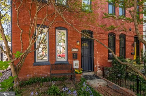 927 4th St, Washington, DC 20003-3481