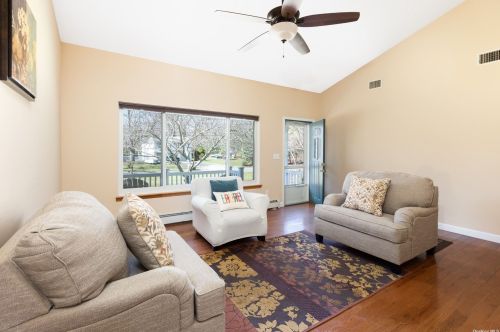 400 Wells Rd, Laurel, NY 11948-1624