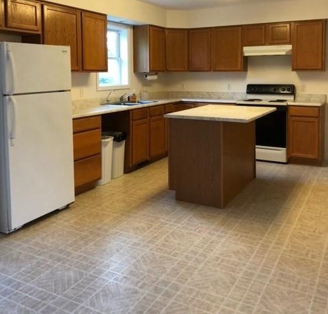 724 Portersville Rd, Portersville, PA 16051-2132